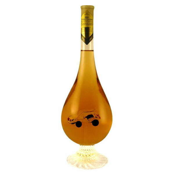 Autós Ajándék - Csepp Formájú Palackban 0,5 L