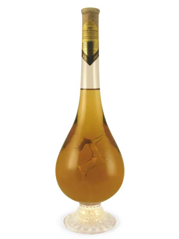 Húzott nyakú csepp formájú palack, benne Szarvassal - 0,5 L